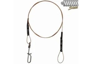 Equipamentos de pesca mostrando diferenças entre líderes de fluorcarbono e aço