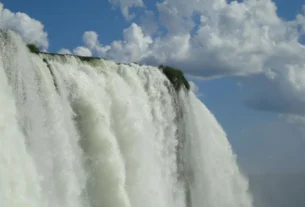 Rio e represa no Paraná para pesca esportiva de grandes exemplares