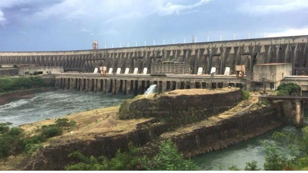 Estruturas naturais do Lago de Itaipu utilizadas por peixes esportivos