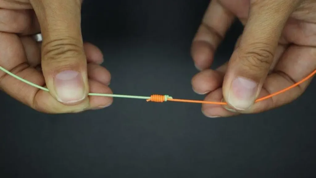 Qual o melhor nó de pesca para linha multifilamento? Guia prático 12 Conexão entre líder e multifilamento para pesca esportiva