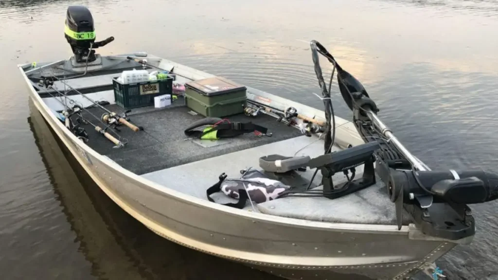 Lagoa Juparanã: a maior lagoa do ES para pescar e quais peixes encontrar. 5 Equipamentos e iscas artificiais indicados para pesca esportiva na Lagoa Juparanã.