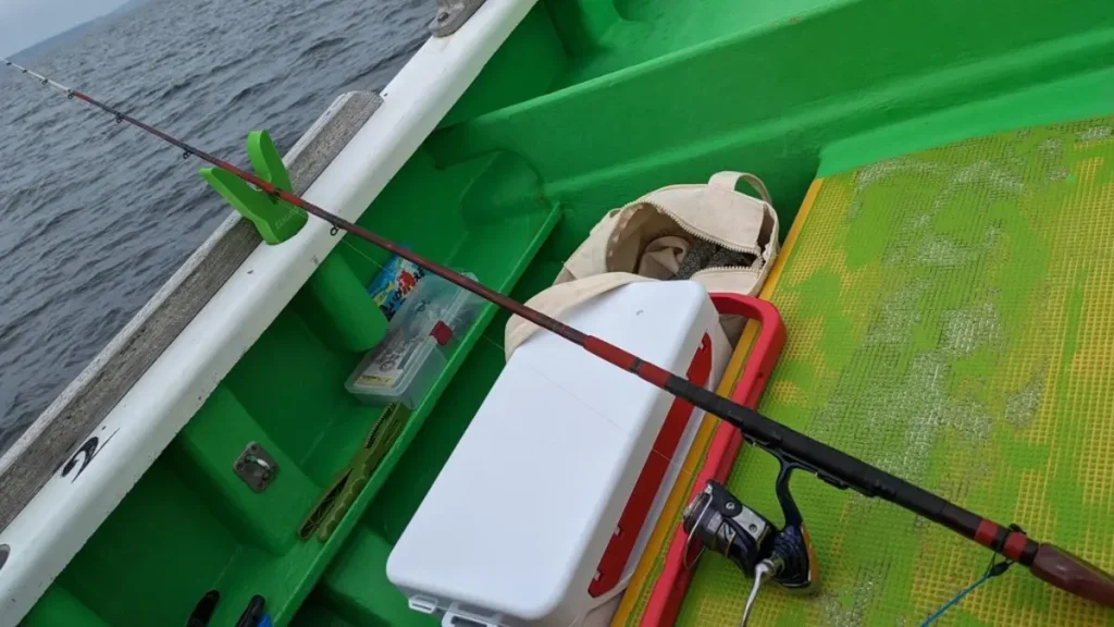 Vara, carretilha e iscas artificiais para robalos em Sergipe.