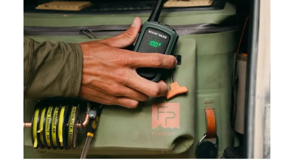 Kit de sobrevivência para pescaria remota: o que levar. 5 Equipamentos de comunicação e sinalização para pescaria remota.