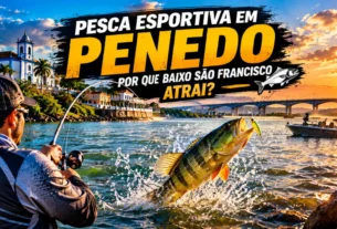 Pesca esportiva em Penedo, no Baixo São Francisco, com pescador e peixe saltando no rio.