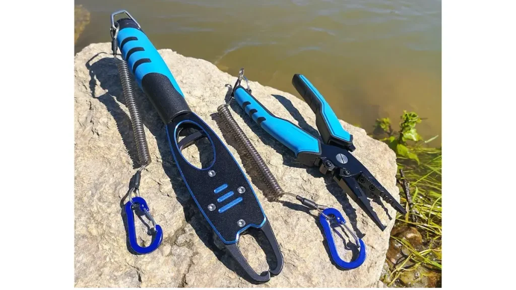 Alicate de pesca.