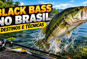 Black bass saltando para fora da água durante a pesca esportiva, com destaque para os destinos e as técnicas de captura no Brasil.